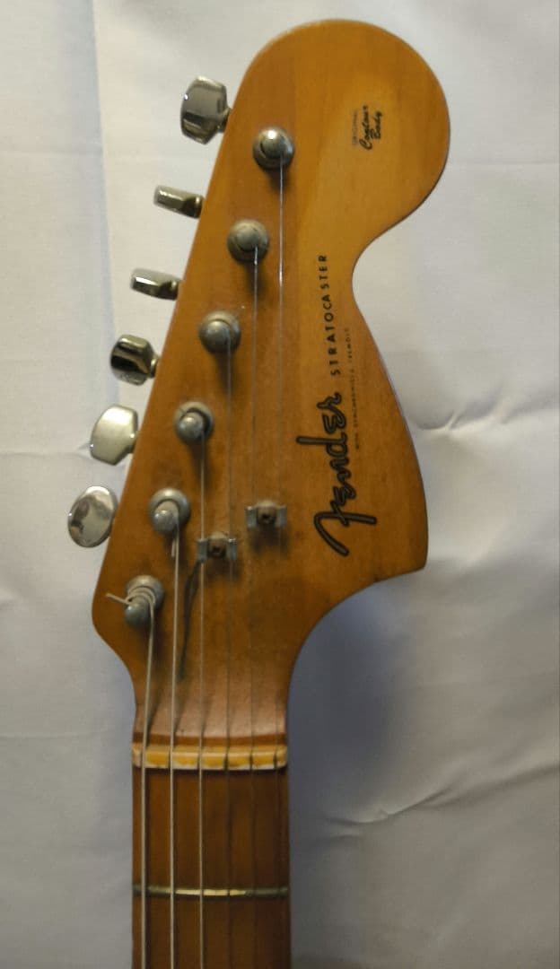 1978年YAMAHAストラトキャスターサンバースト【ネックロゴはFender】