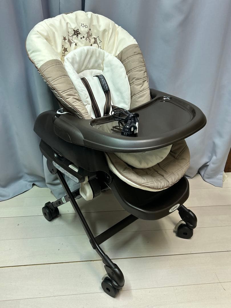 コンビ Combi ネムリラ オートスウィングハイローチェア　電動モデル