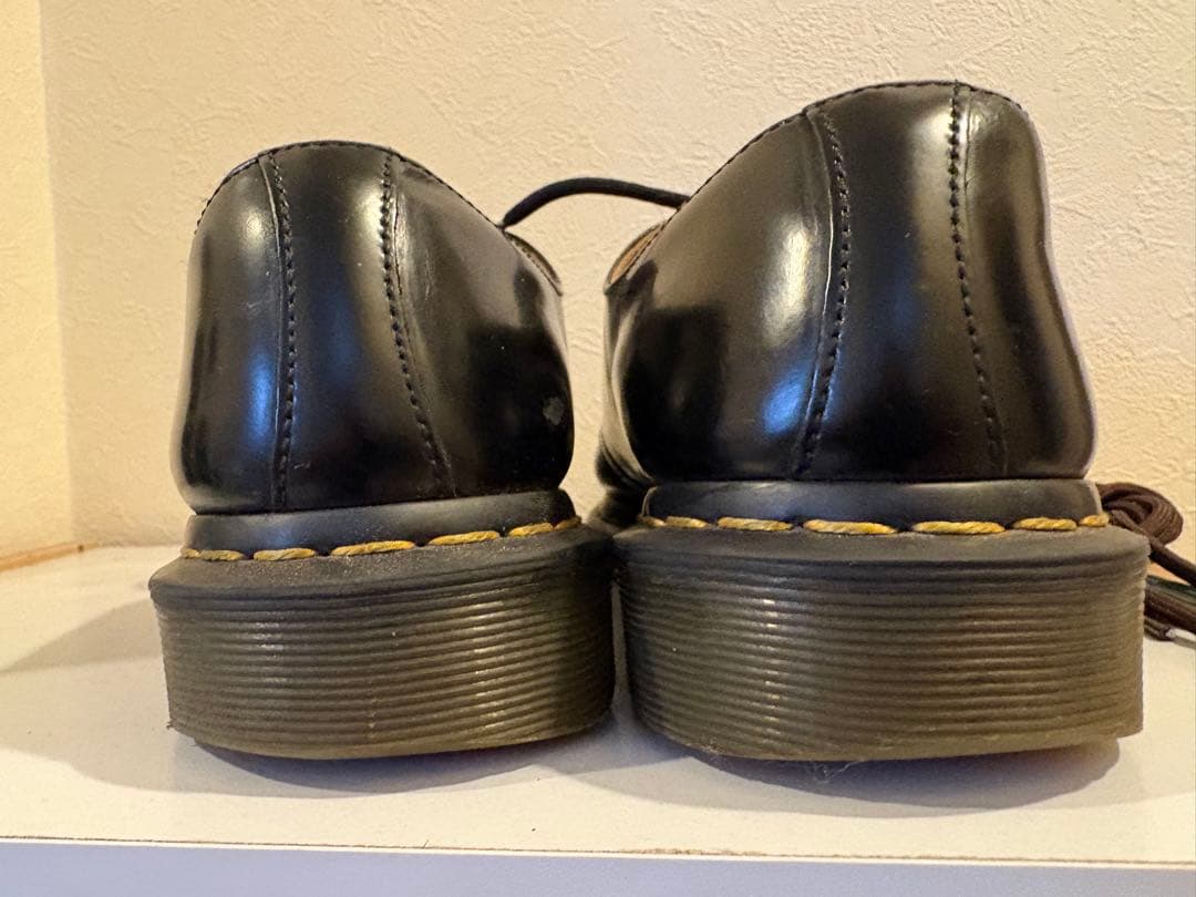 Dr. Martens 3ホール ブラック 手入れ道具・靴紐付き - メルカリ