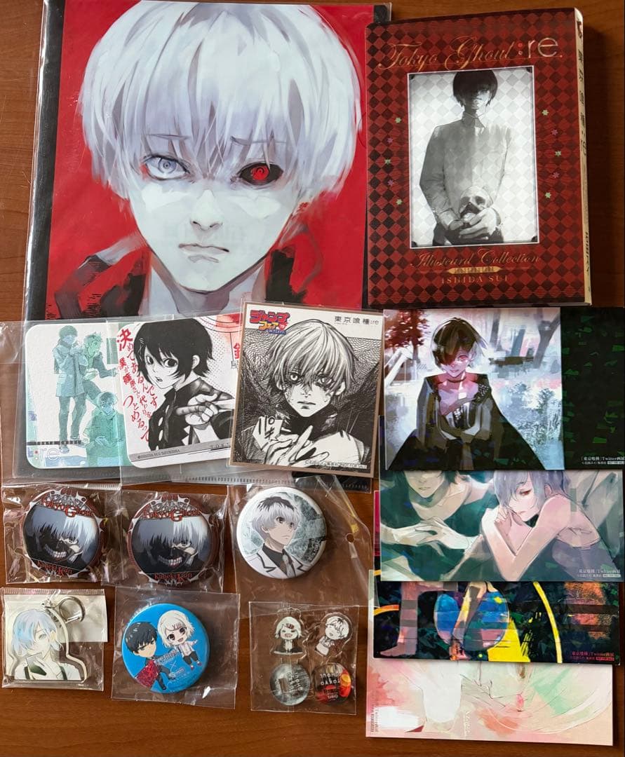 東京喰種 石田スイ 缶バッジ ポストカード クリアファイル アクリルスタンド