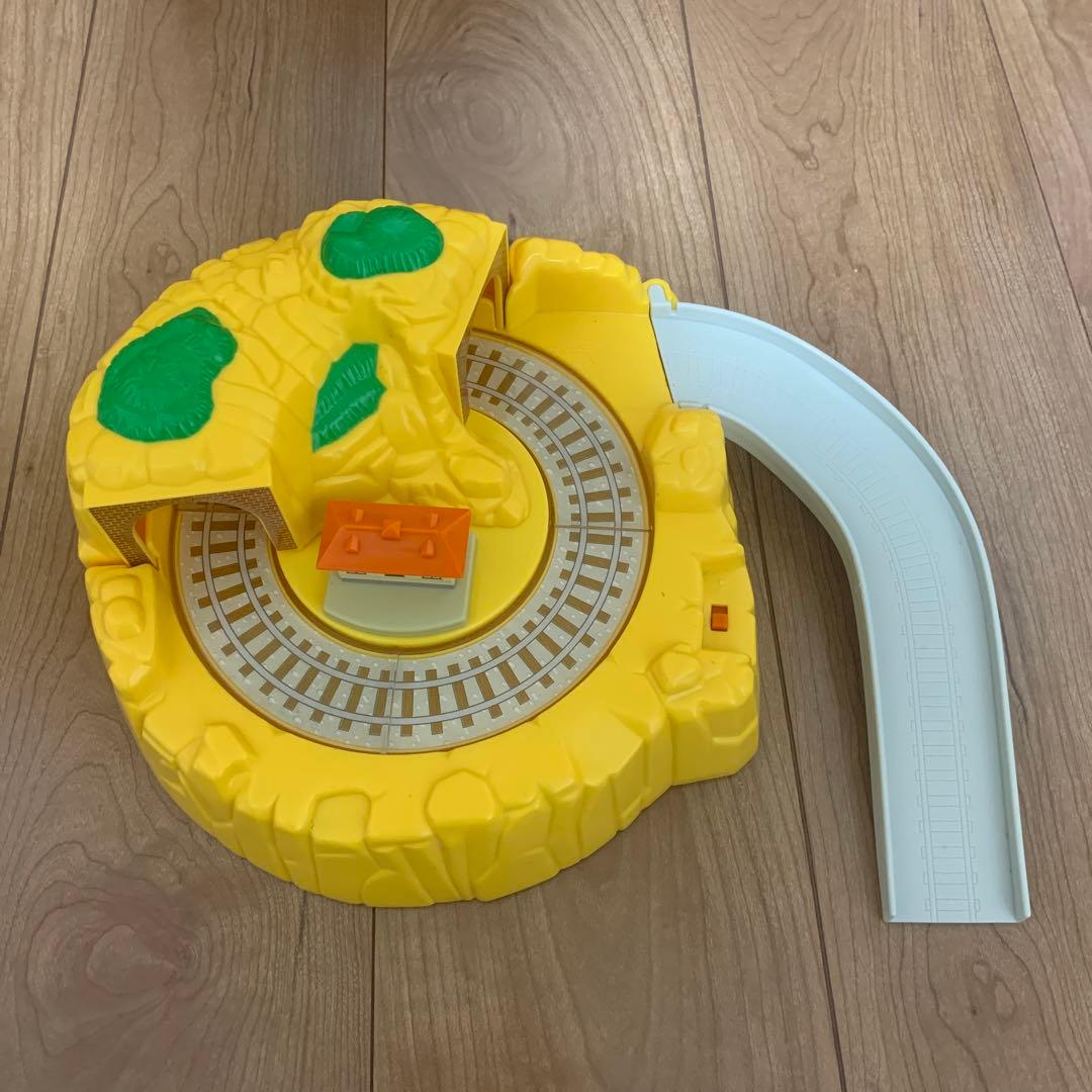 タカラトミー トミカトーマス おしゃべりいっぱいグルグル線路