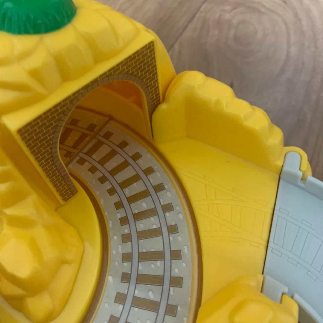 タカラトミー トミカトーマス おしゃべりいっぱいグルグル線路