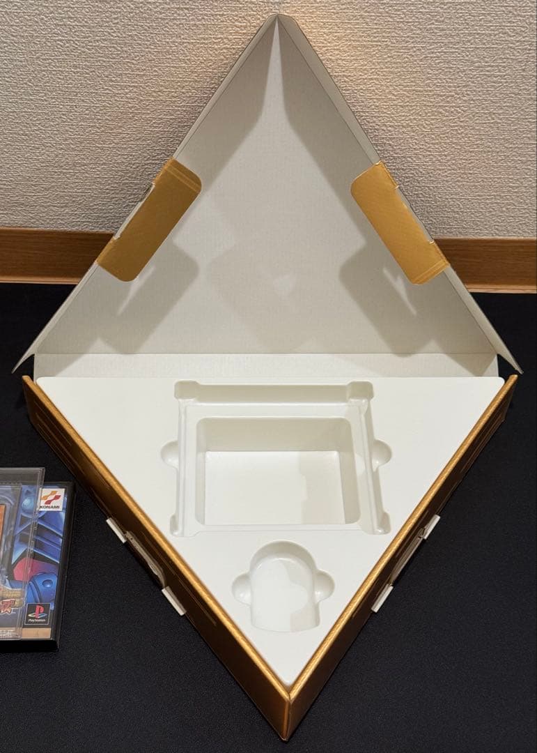 遊戯王 レッドアイズ・ブラックメタルドラゴン 未開封品 封印されし