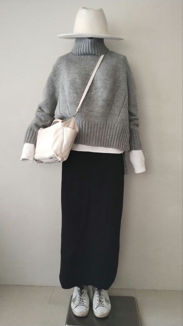 お値下げ中！C6925 タートルニット×ニットスカートコーデ