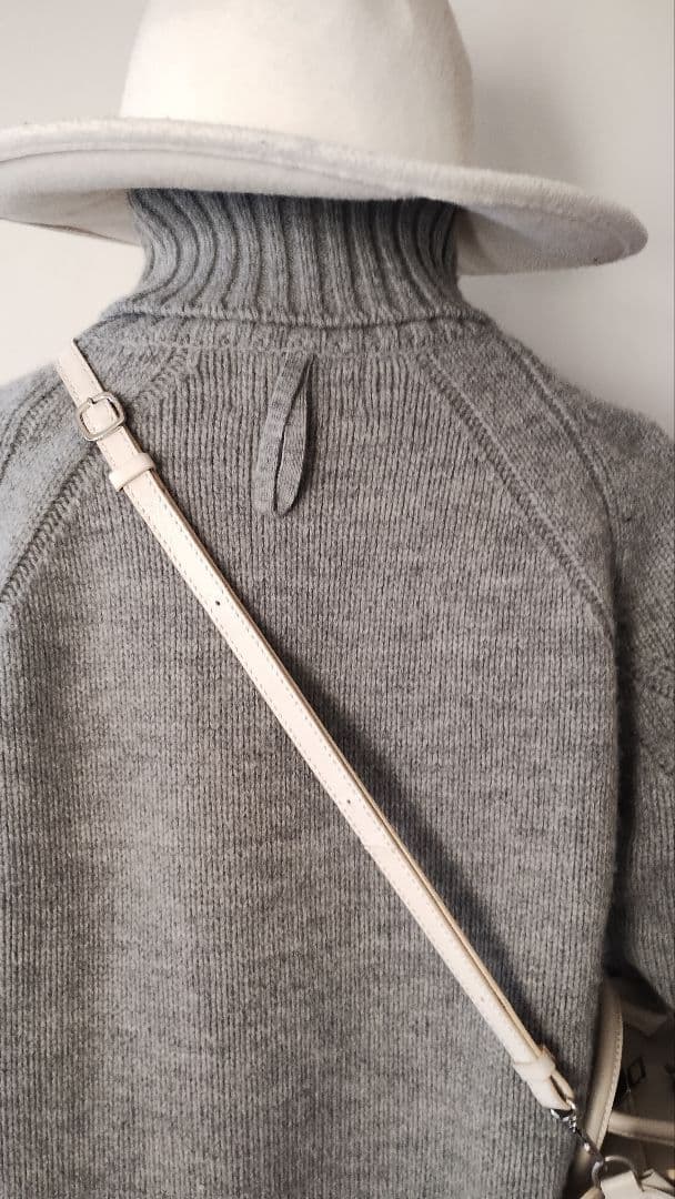 C6925 タートルニット×ニットスカートコーデ - メルカリ