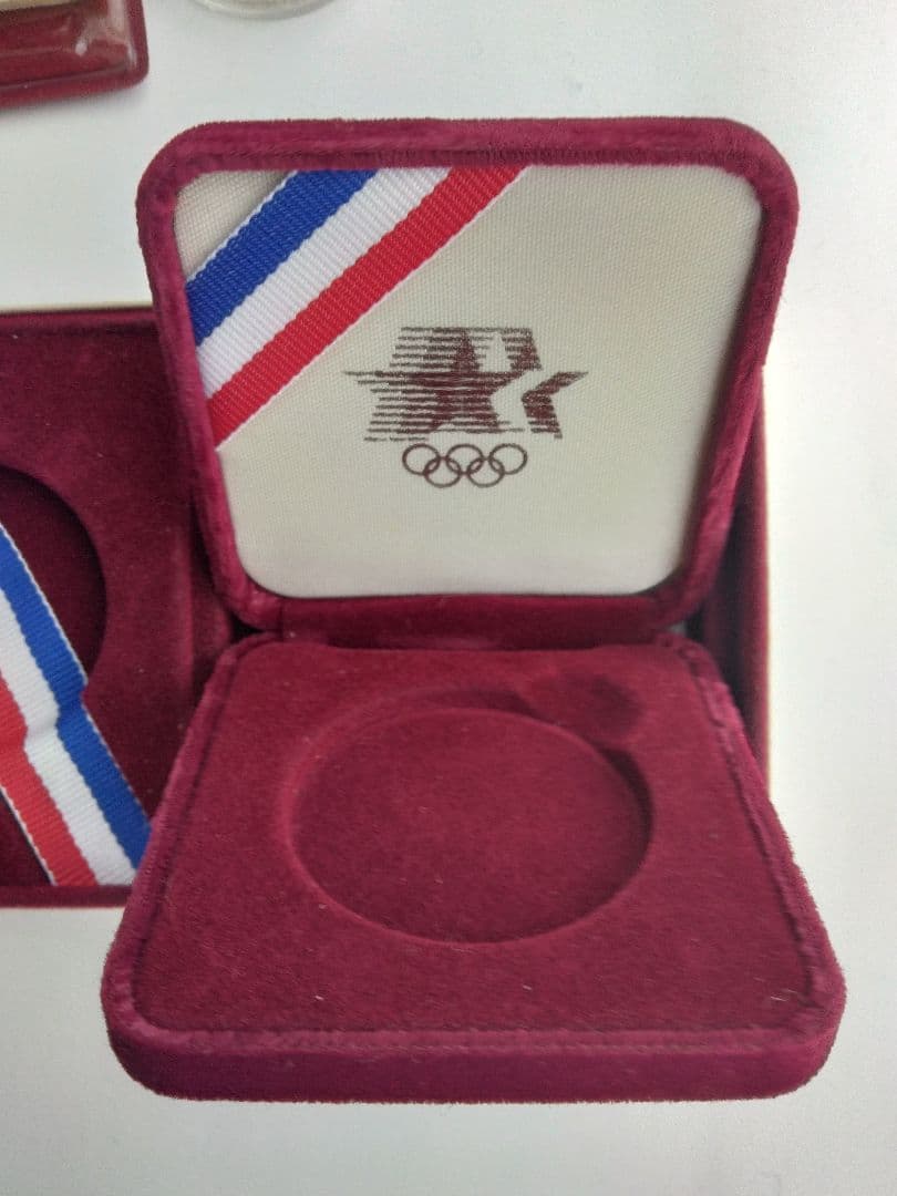 ロサンゼルスオリンピック記念銀貨 3個セット 合計80,19g SV900 - メルカリ