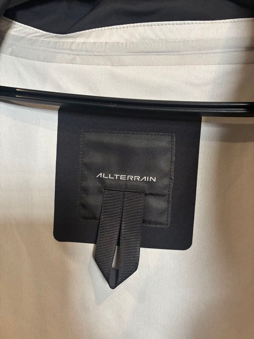 最終値下げ】2024SS モデル オルテライン クレアス デサント - メルカリ