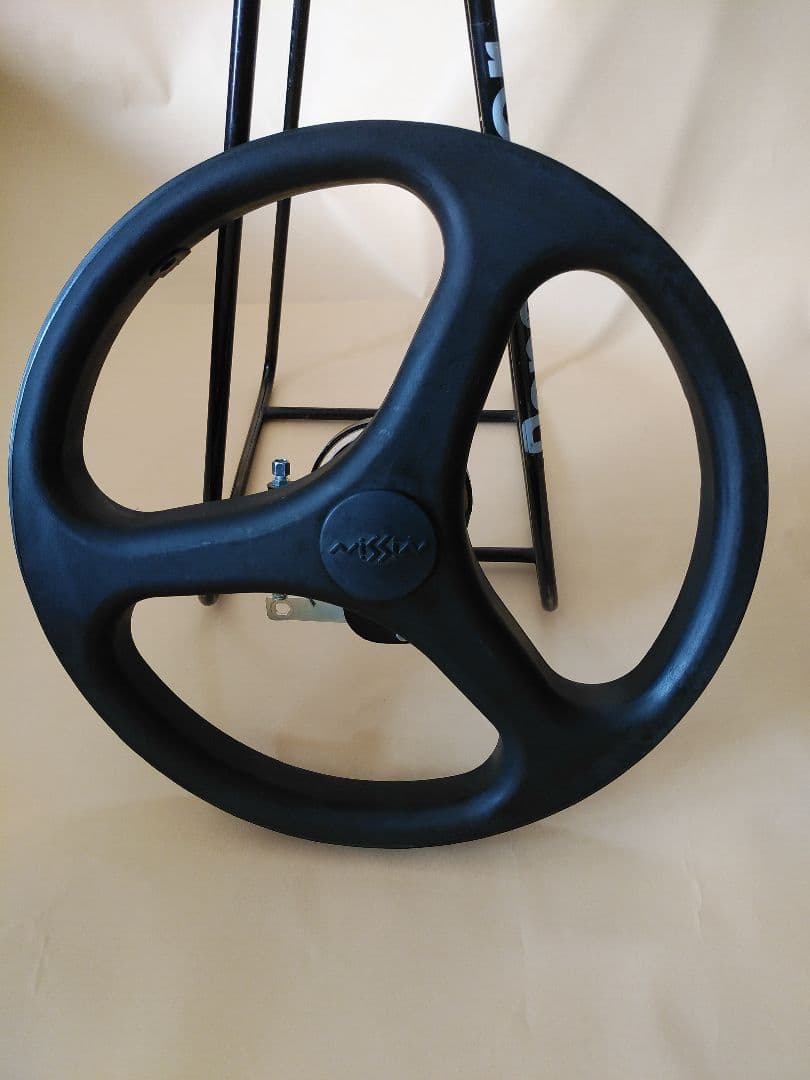 ニッシン車椅子用16インチプラスチックホイール！