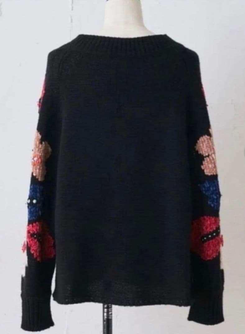 美品 ビアズリー BEARDSLEY 花ジャガードニット 黒 花刺繍 - メルカリ