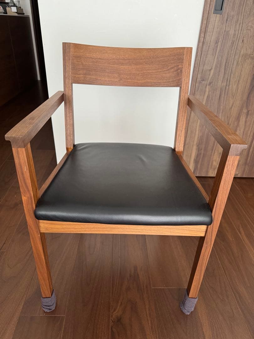 【美品】SOLIDロングアームチェア SDC01 本革ウォールナット天然 SOLIDのファーストモデルとなったアームチェア/SDC01】 世代を超え愛さ