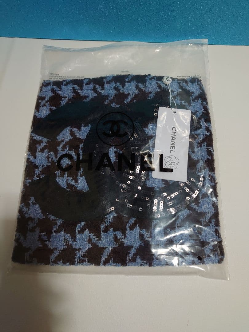 シャネル CHANEL ノベルティ 千鳥柄ブルー スカラースパンコール