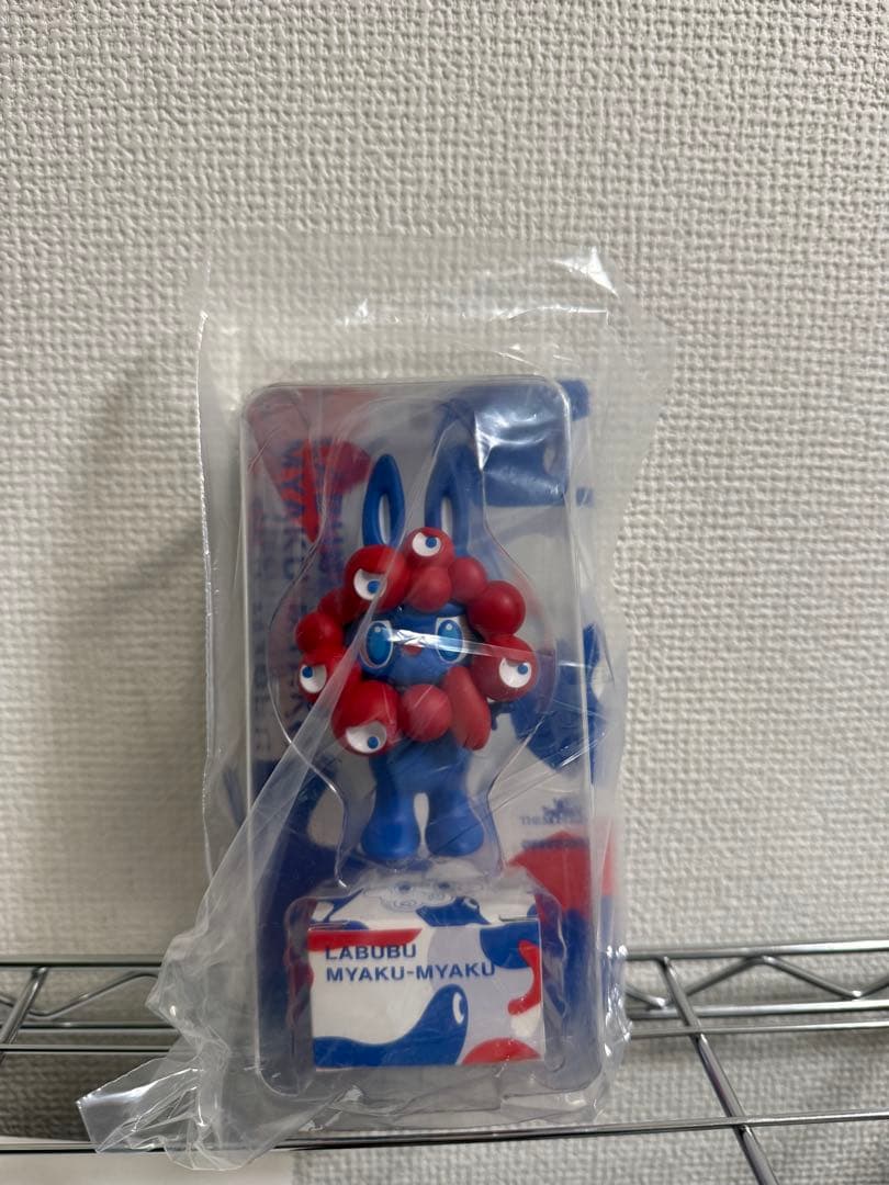 LABUBU MYAKU-MYAKU フィギュア　ミャクミャクラブブ ラブブ×ミャクミャク!!夢のようなコラボが実現 | TRILL【トリル】