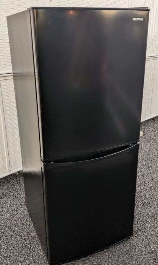 ★2023年製 美品 黒がシブいっ♫ 冷凍冷蔵庫 アイリスオーヤマ 142L