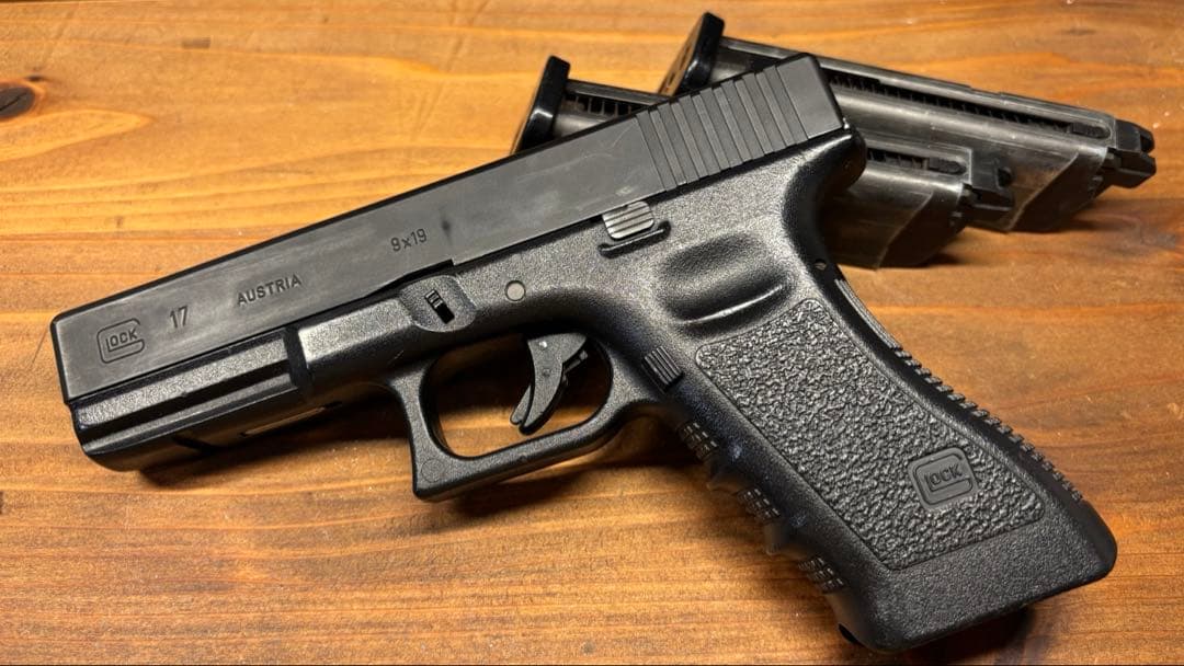 こ*ん様 東京マルイ　グロック17　予備マガジン付き TOKYO MARUI（東京マルイ） グロック17 Gen5 MOS Ver2.0 ガスブロー