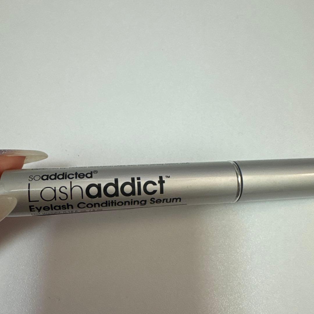 アイケア Lashaddict Eyelash Conditioning Serum