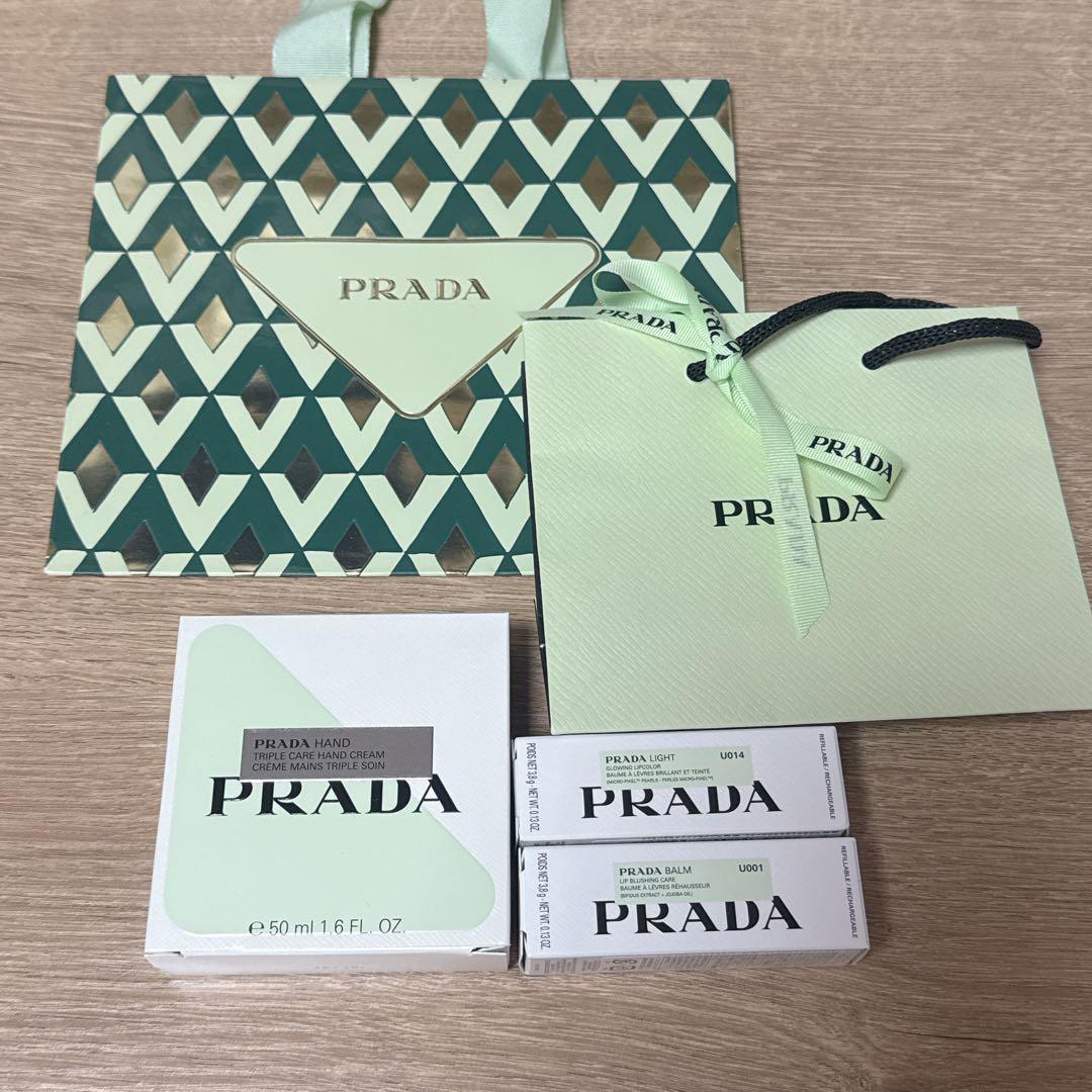 PRADA ハンドクリーム リップ　バーム