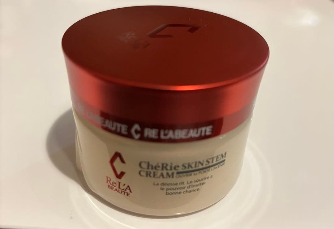 リアボーテ ChéRie SKIN STEM CREAM