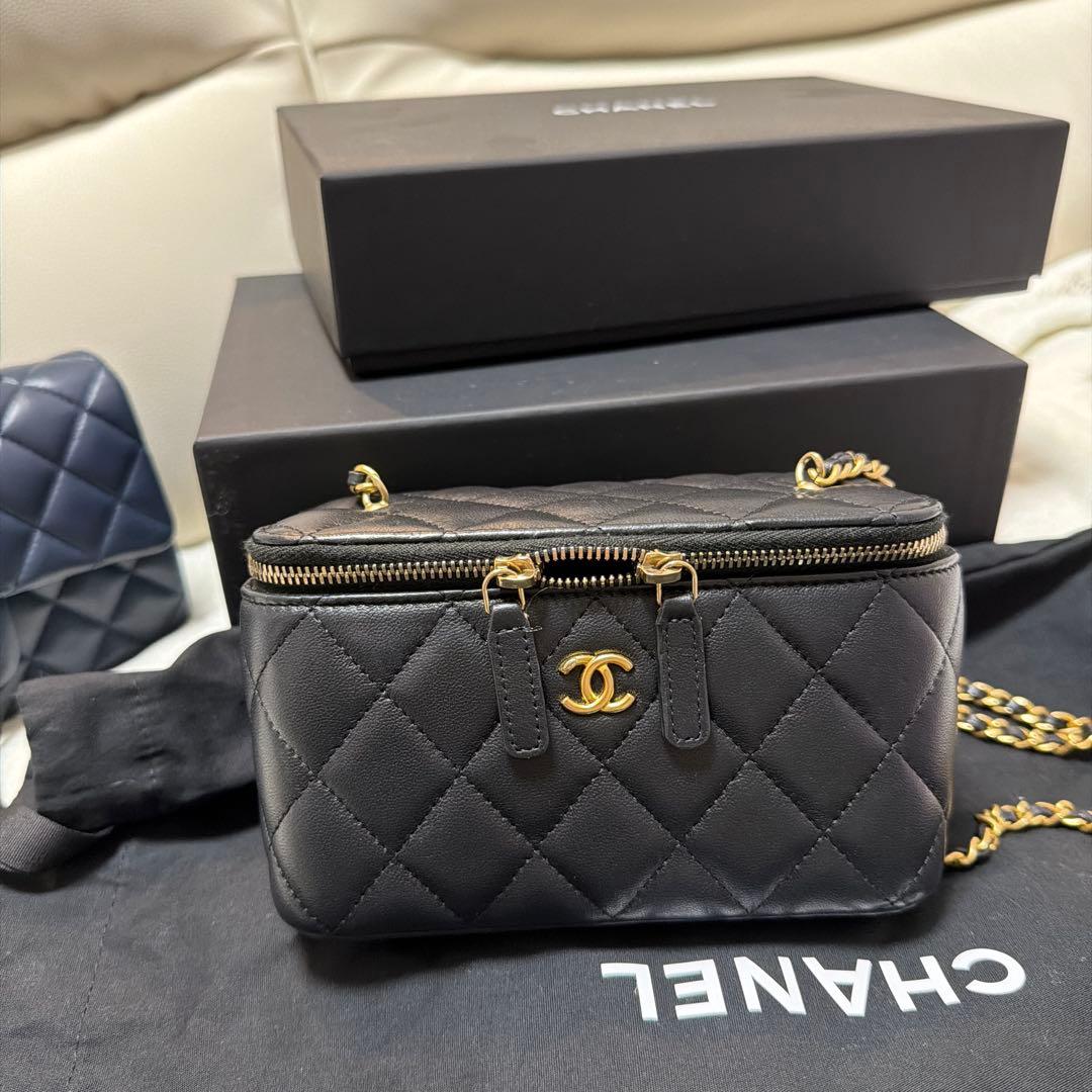 CHANEL ブラック キルティング ショルダーバッグ - メルカリ
