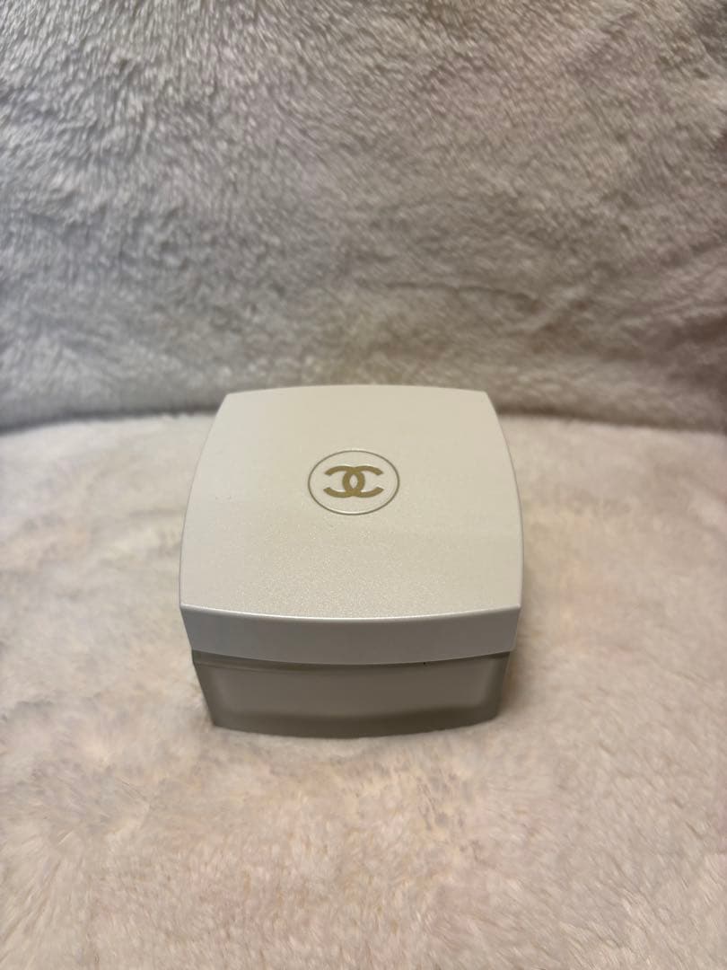 CHANEL ココ マドモアゼル シルキー　ボディクリーム 150g CHANEL（CHANEL） ココ マドモアゼル シルキー ボディ クリーム 通販