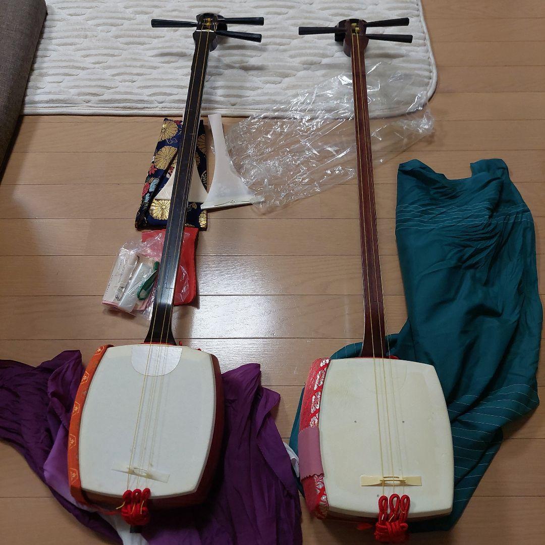 し*か様 三味線 本体 木製 3弦 白赤２本セットジャンク