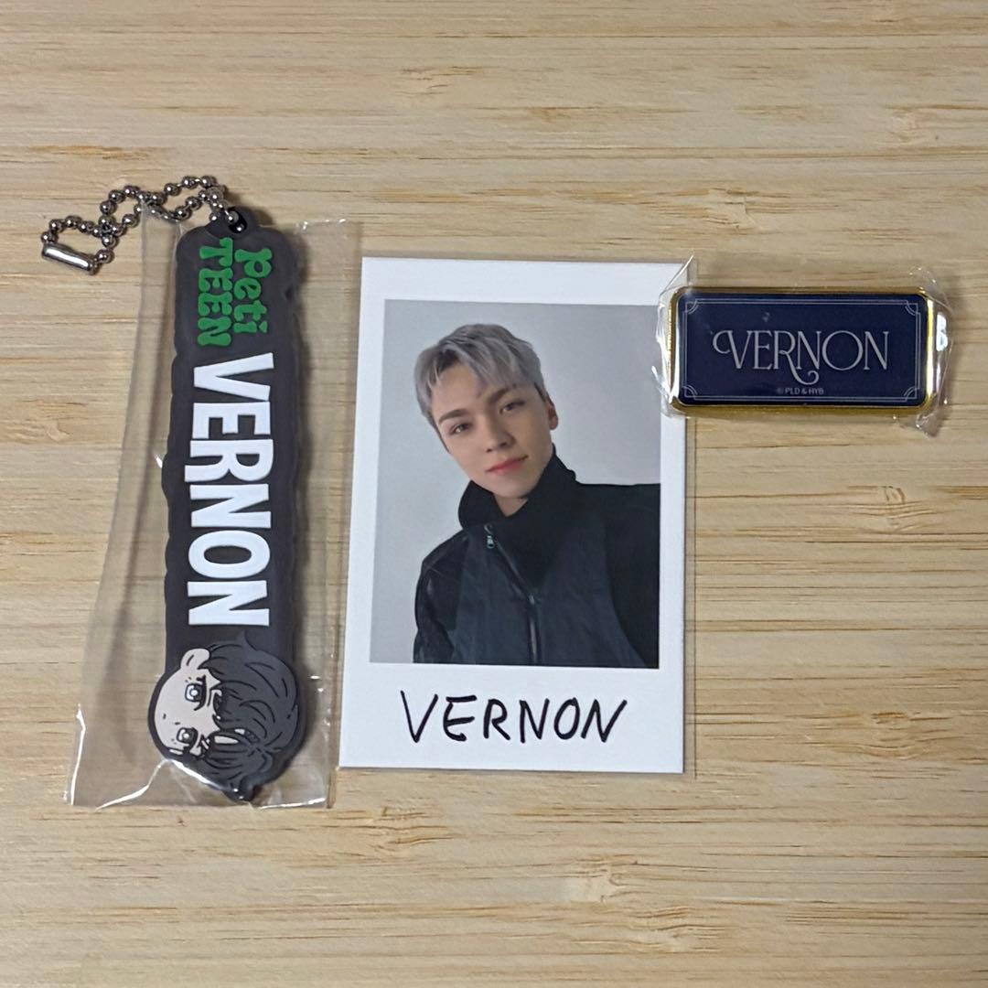 SEVENTEEN バーノン トレカ キーホルダー ピンズ - メルカリ