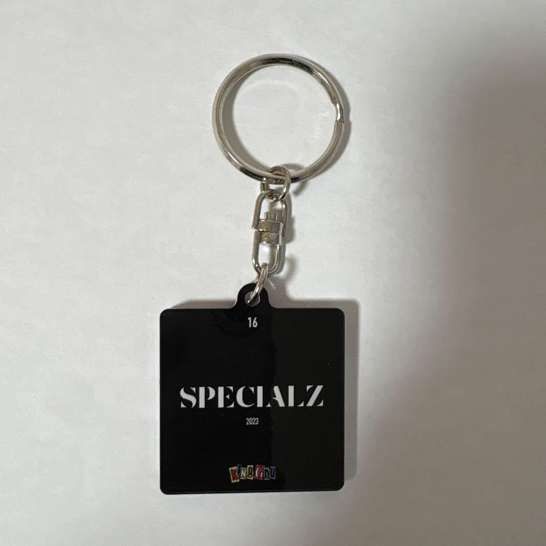 King Gnu ジャケットアクリルキーチェーン - メルカリ