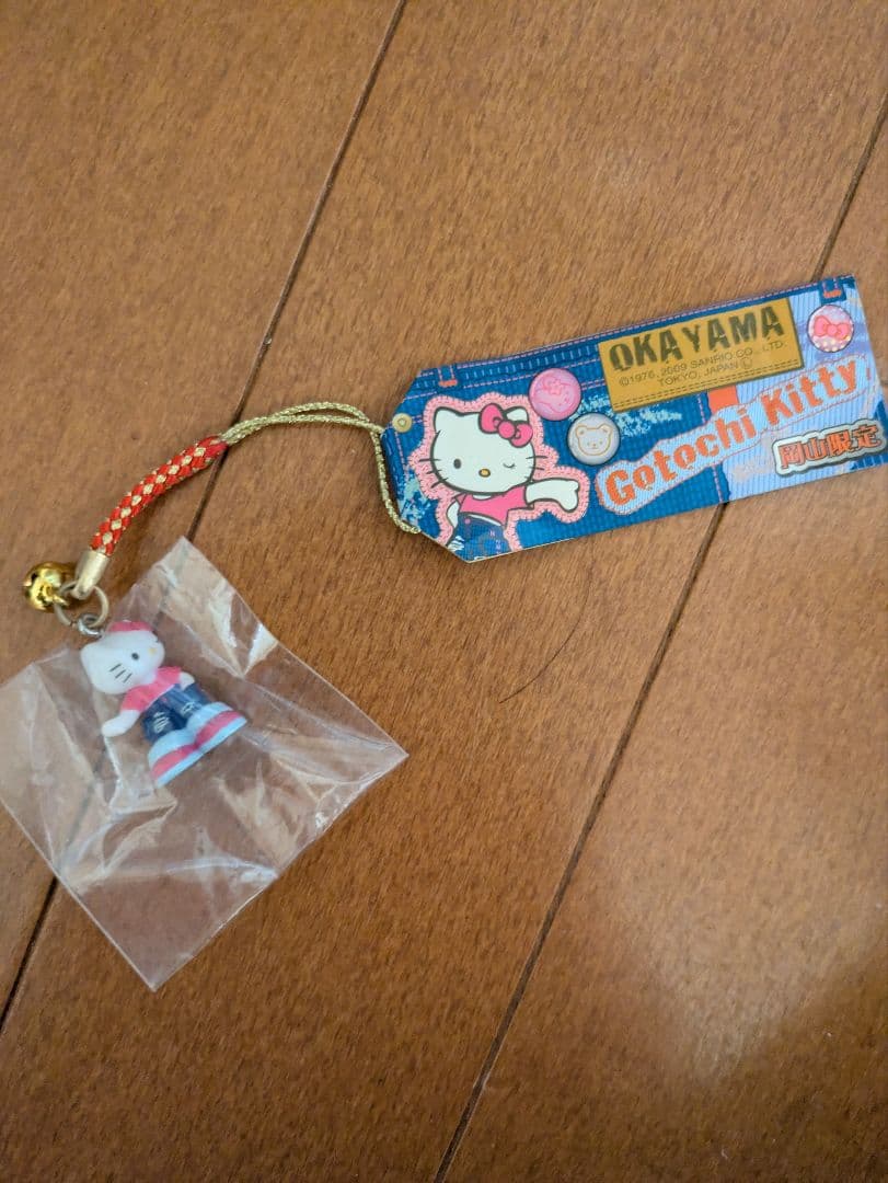 ご当地キティ　岡山限定　デニム　根付　ストラップ ご当地キティ 根付ストラップ 静岡限定〜浜名湖花博〜 - メルカリ