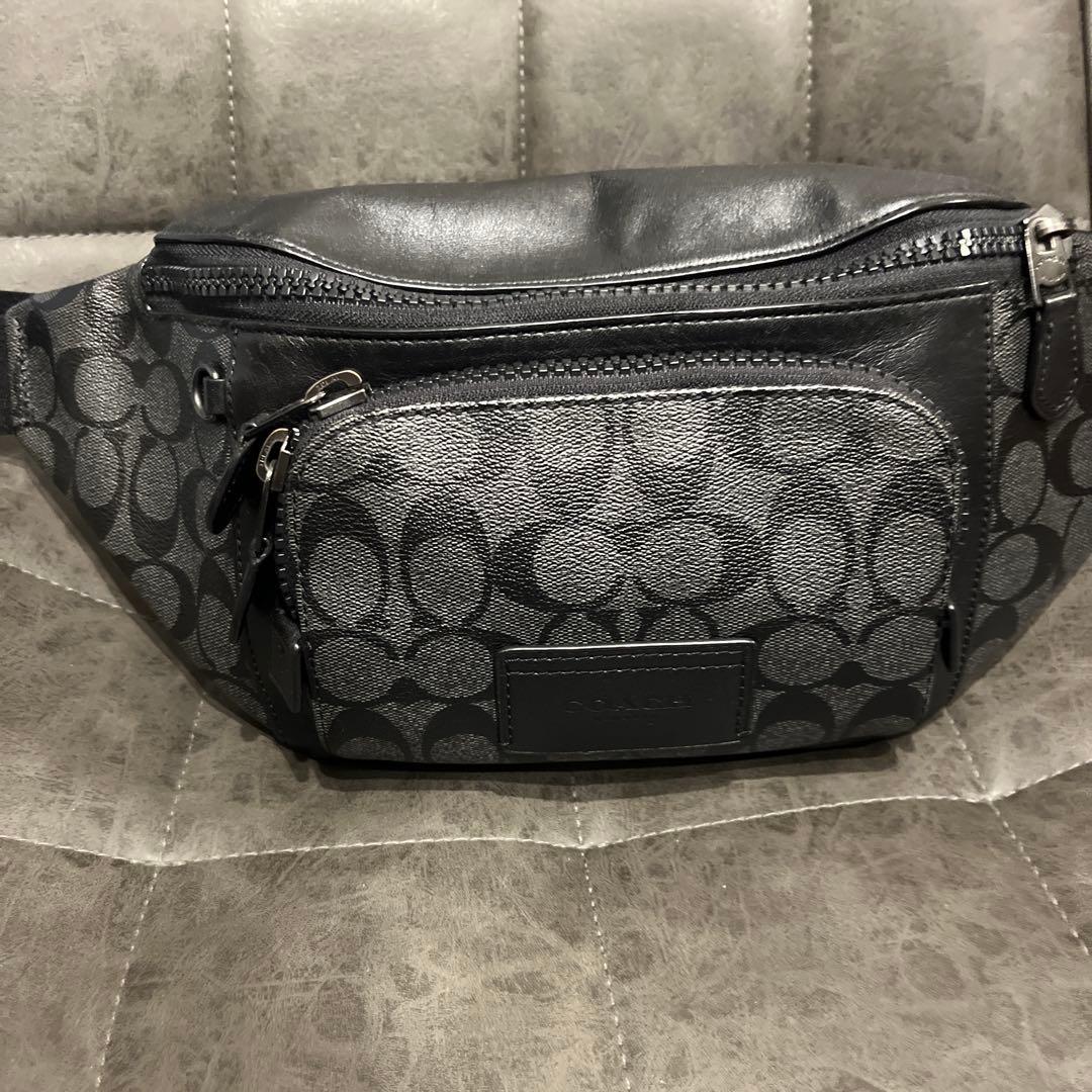 COACH ボディバッグ ブラック ロゴ