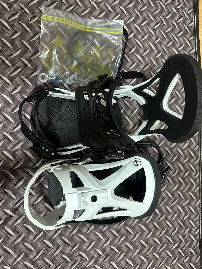 リンク　link ホワイト/ブラック スノーボードビンディング