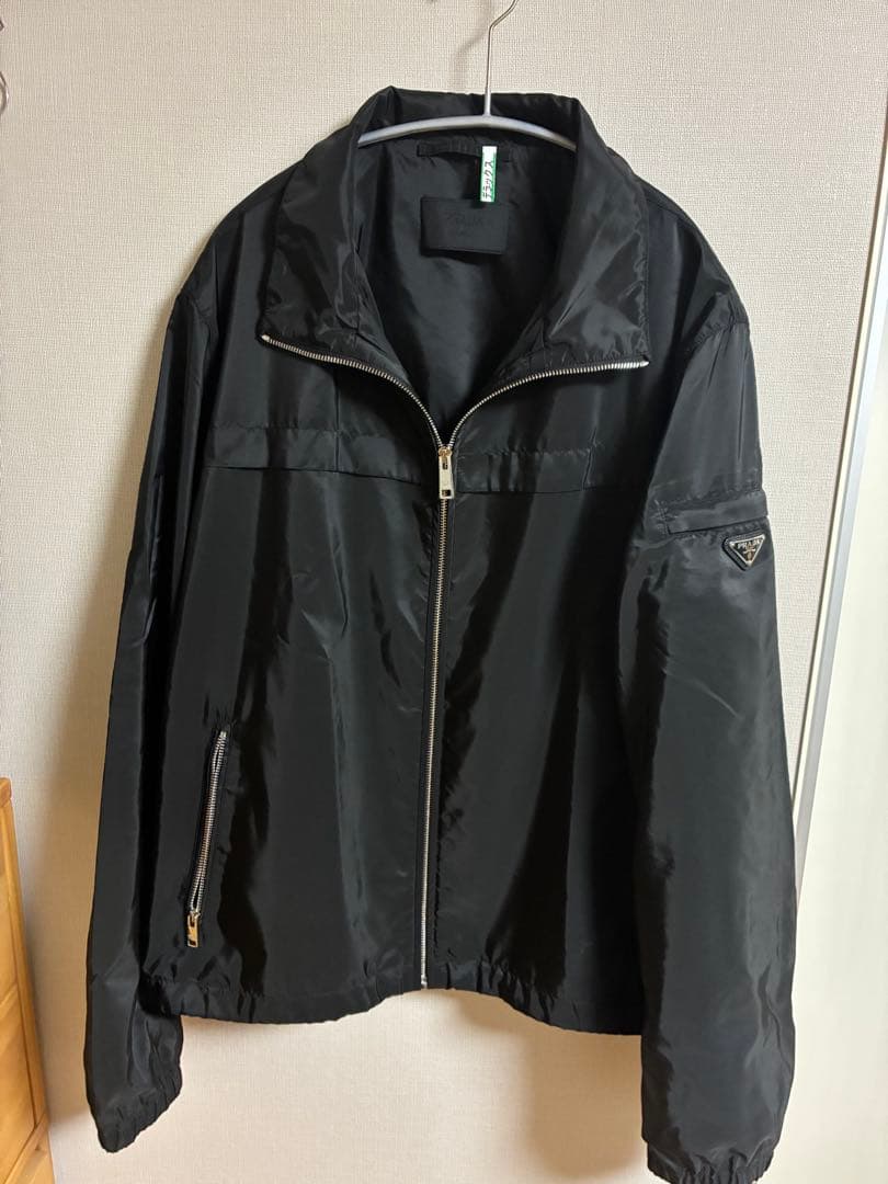 PRADA トライアングルプレート ナイロン ジャケット ブルゾン - メルカリ