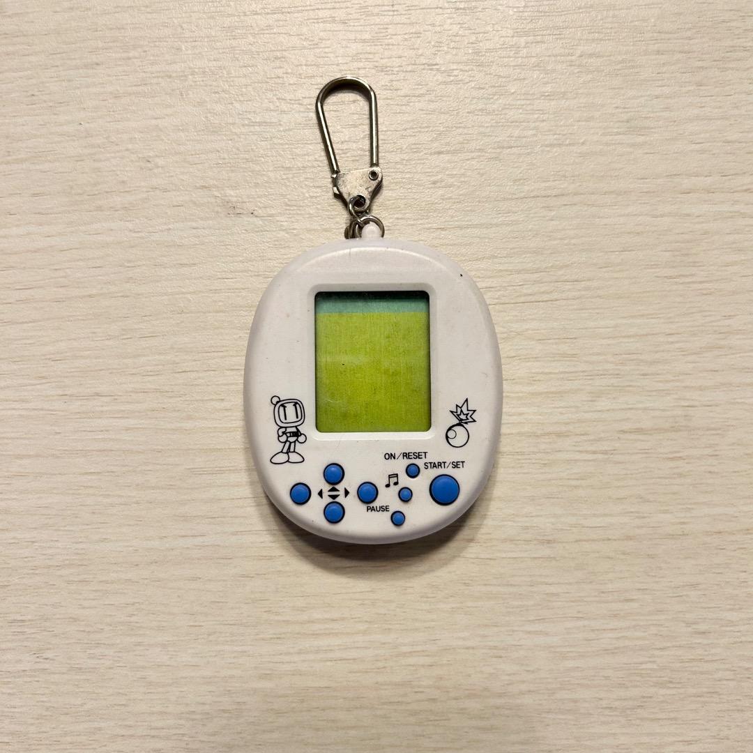 ジャンク品】ボンバーマン キーホルダー型ゲーム おもちゃ 平成 - メルカリ