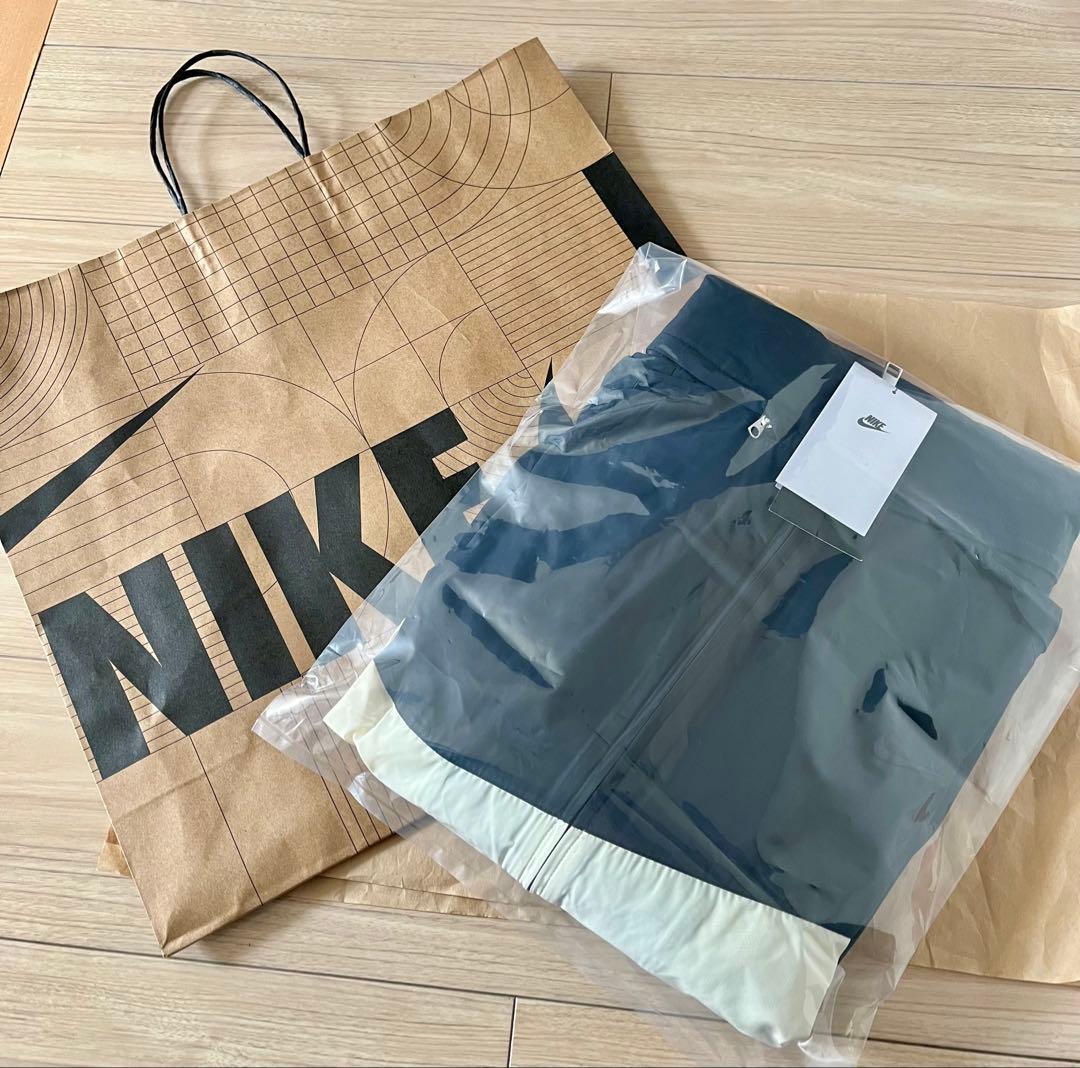 タイムセール‼️新品　NIKE 【ナイキ】ウーブンジャケット　Lサイズ ナイキ（NIKE）（レディース）オーバーサイズド ウーブン ジャケット