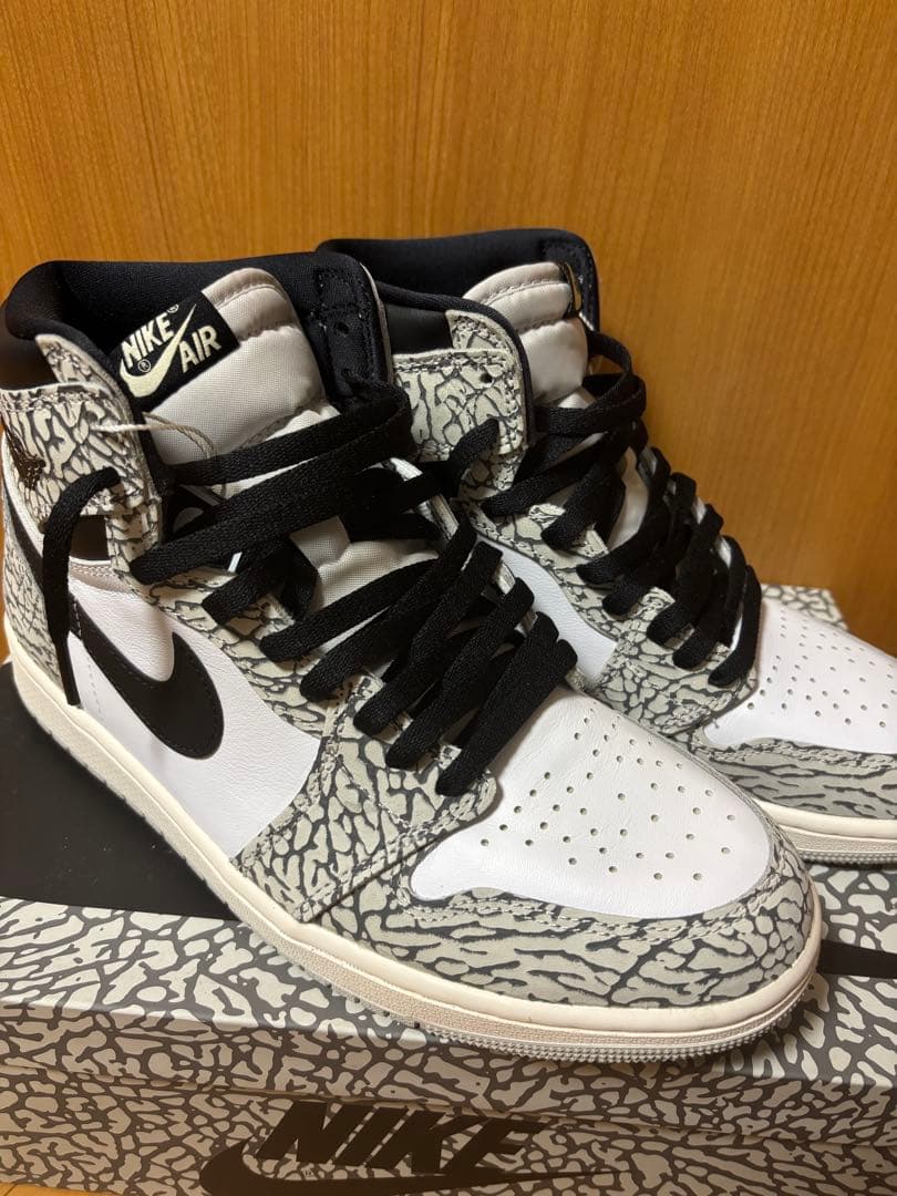 Nike Air Jordan 1 aj1ホワイトセメント スニーカー】ジョーダン1のホワイトセメントをレビュー。セメント柄が
