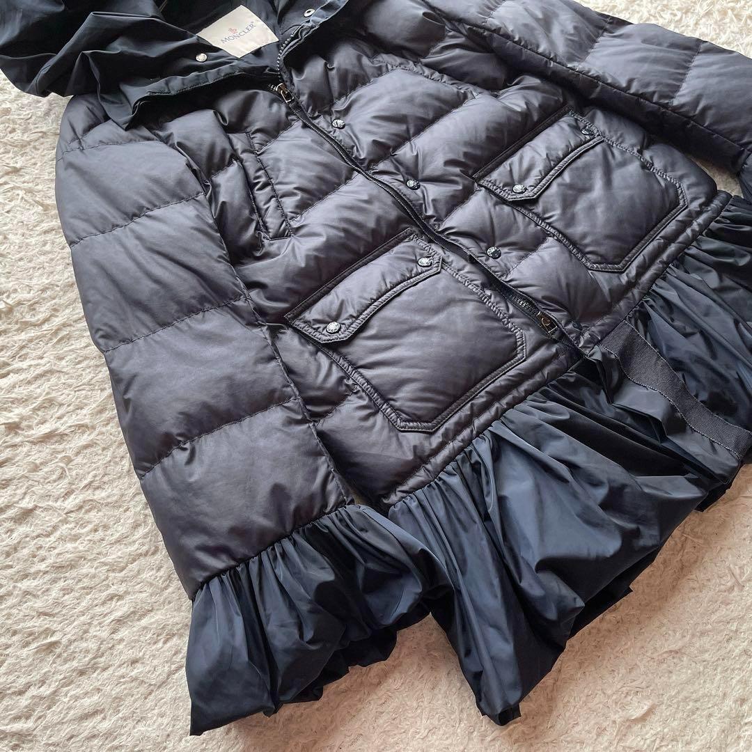 希少】モンクレール sacaiコラボ ダウンジャケット SERI フリル 紺