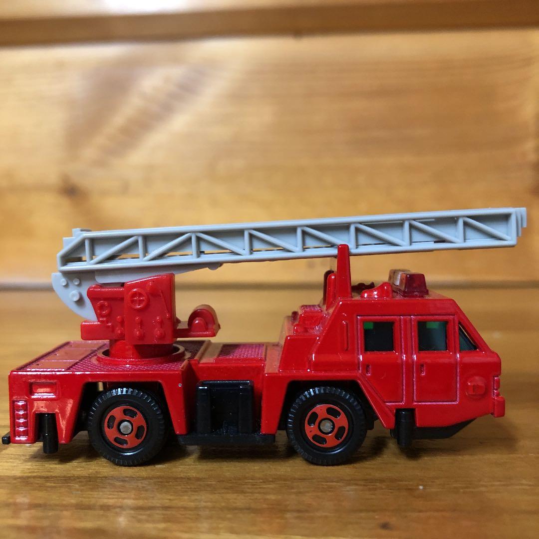 日本製 トミカ 日産ディーゼル はしご付き消防車 No.22.43 - メルカリ