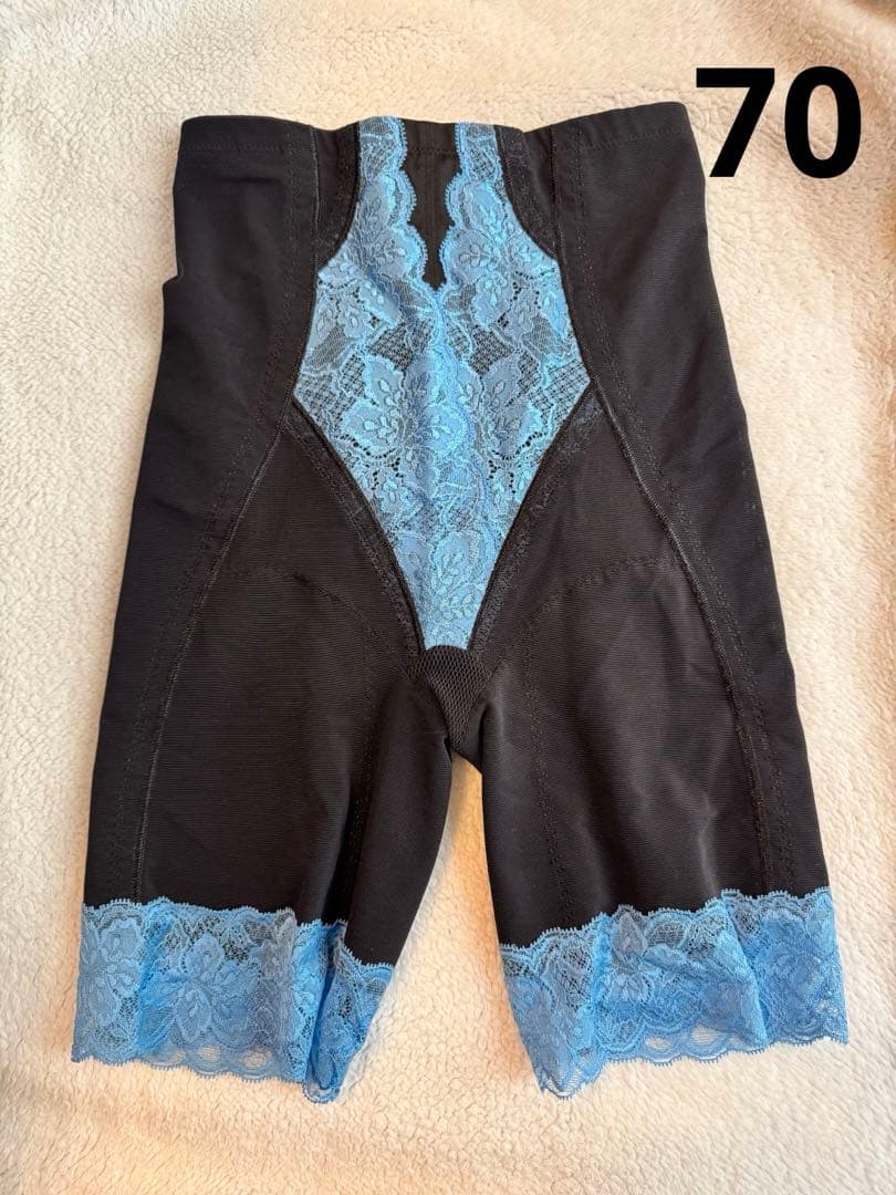 【美品】グラントイーワンズ　レギュラーガードル　70 ブルームーン