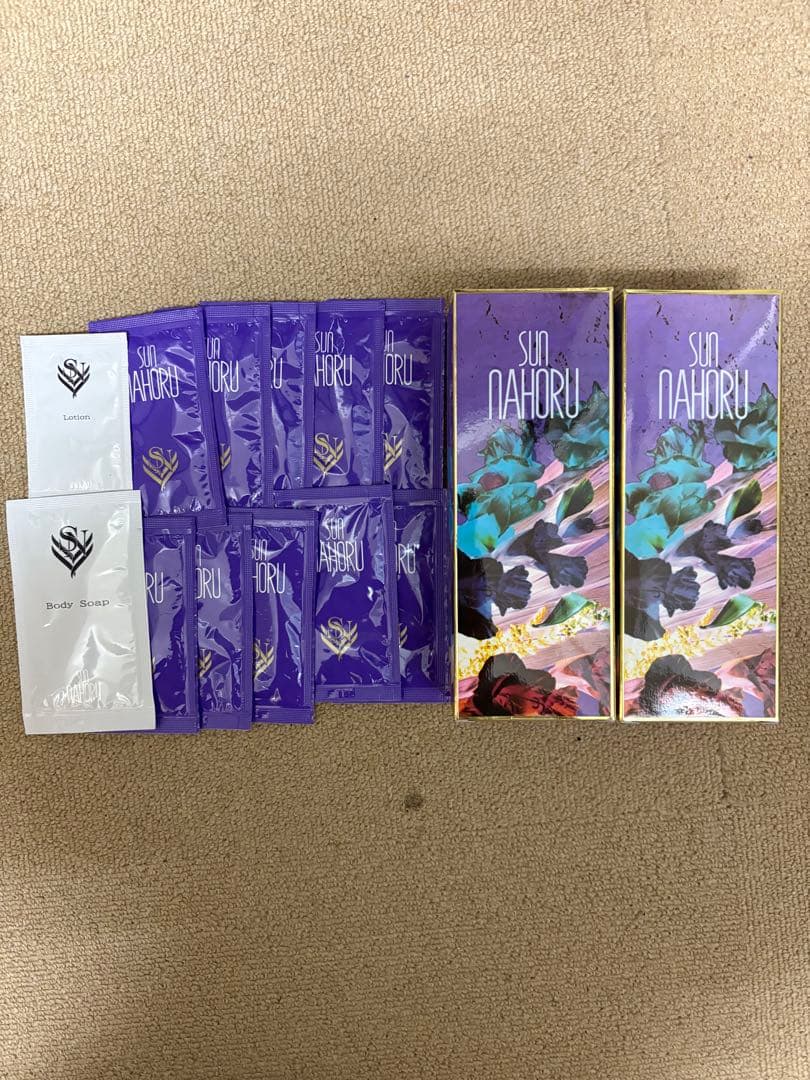 サンナホル　ナチュラルトリートメントシャンプー300ml 2本　分包10個他