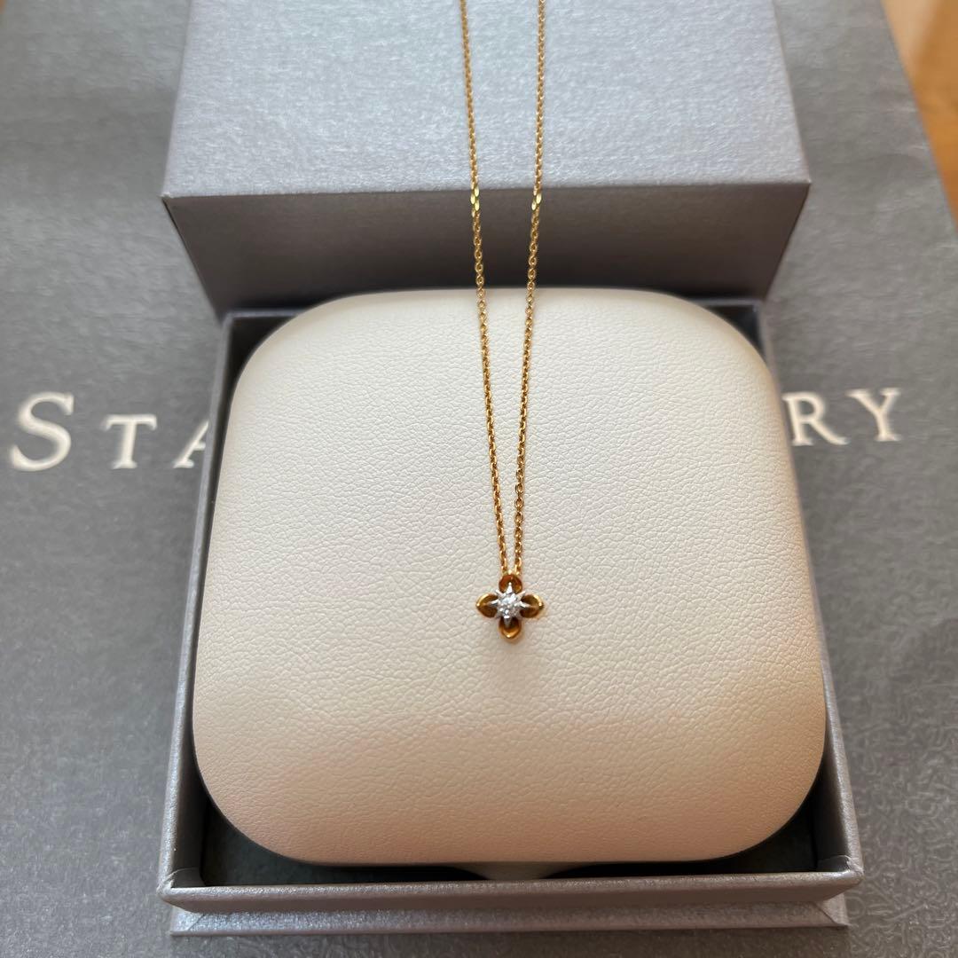 スタージュエリー K18／プラチナ ブライテストフラワーネックレス