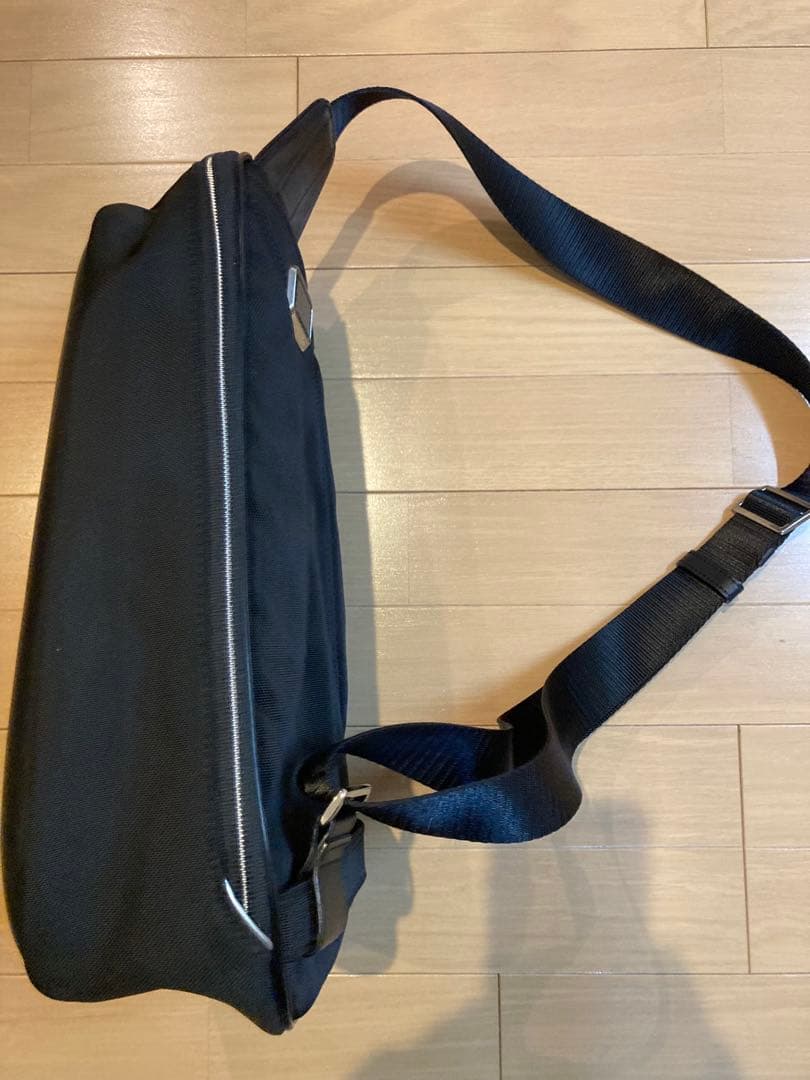 TUMIトゥミ 0255010D2 Arrive´ 「マーティン」スリングバッグ