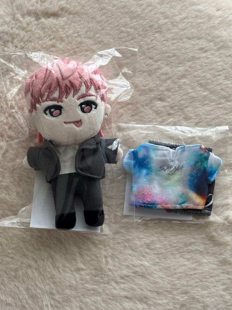 週末限定価格】超特急 シューヤ マスコット ぬいぐるみ Tシャツタオル