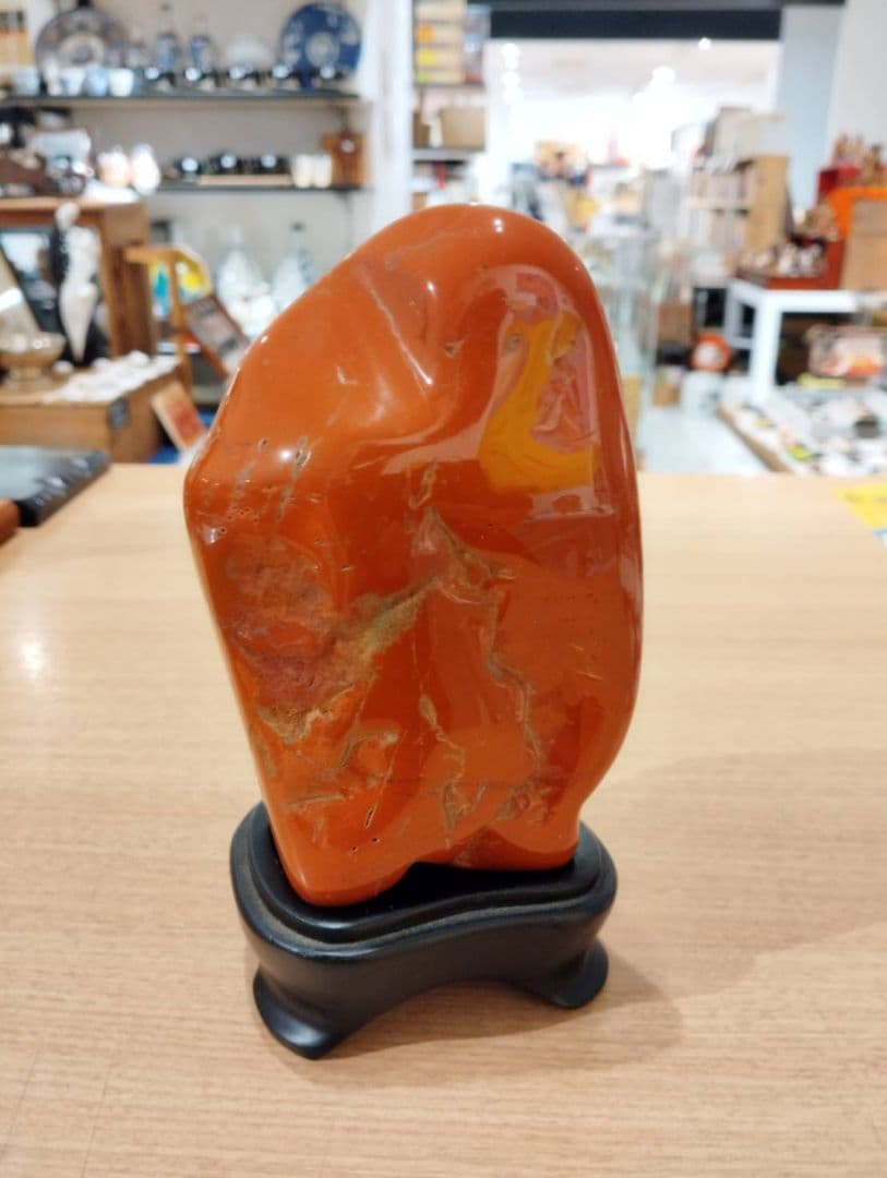 ム*陸様 佐渡ヶ島　赤玉石（スタンド付き） 日本三大銘石 佐渡島産『佐渡の赤石』3kg以上 | 東京書芸館公式通販