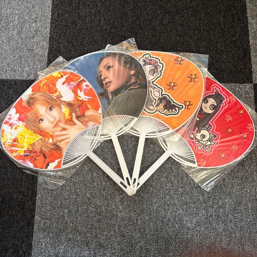 浜崎あゆみ2002ツアーうちわ4枚セット - メルカリ