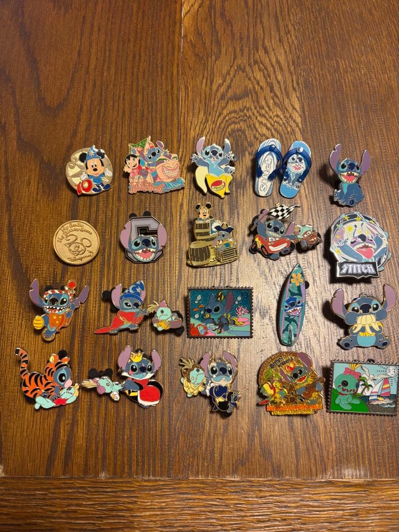 スティッチ ピンバッジ 23個セット トーテムポールデザイン！東京ディズニーランド「スティッチ」ピンバッジ -