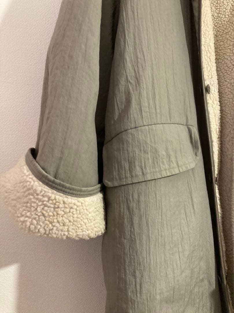 ATELIER BETON アトリエ ベトン ノーカラー コート グレーの通販はau