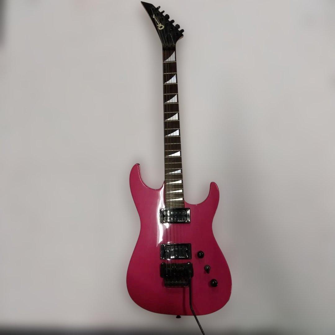 ④日本製 CHARVEL BY JACKSON エレキギター