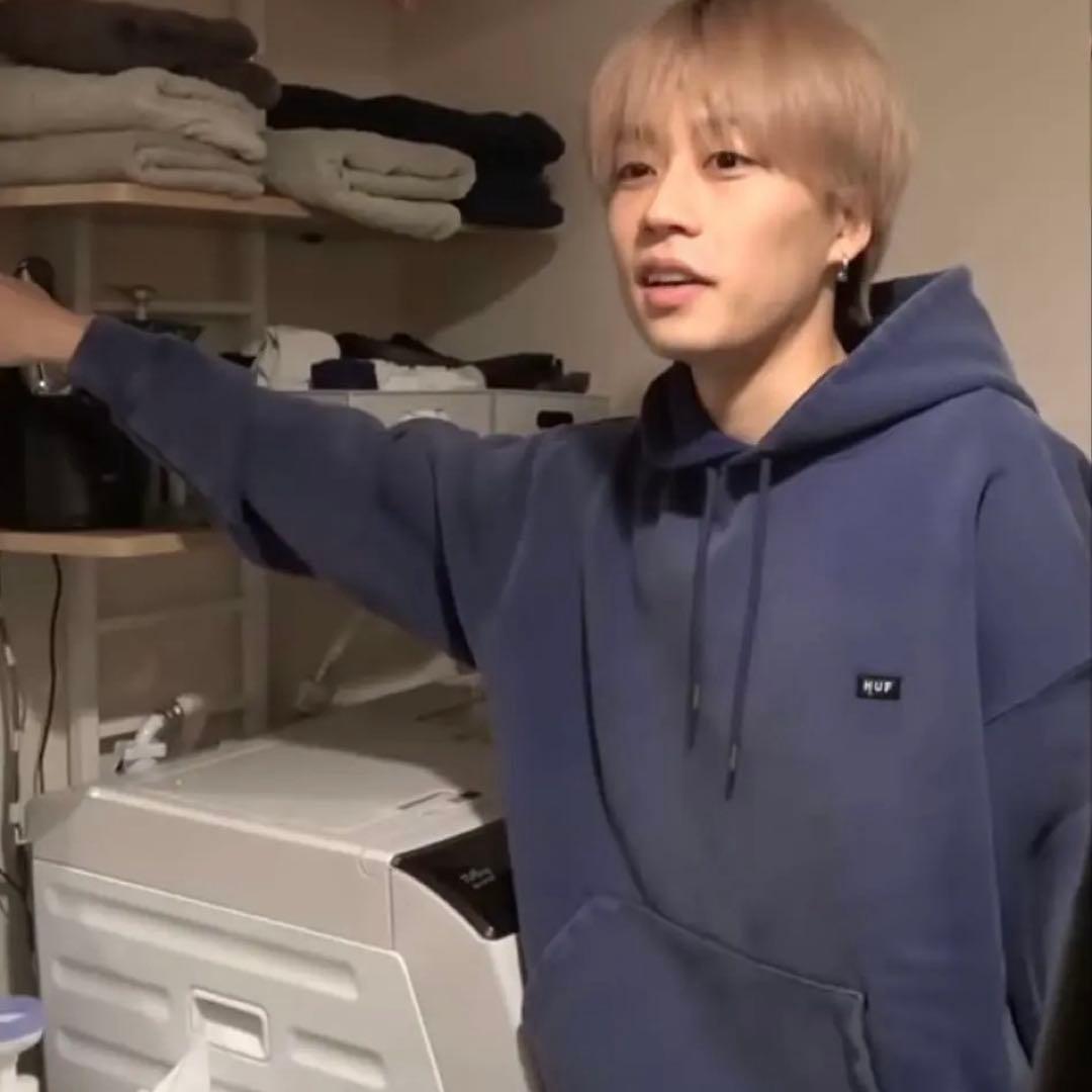 コムドットゆうた着用】HUF ロゴパーカー ネイビー 美品 - メルカリ