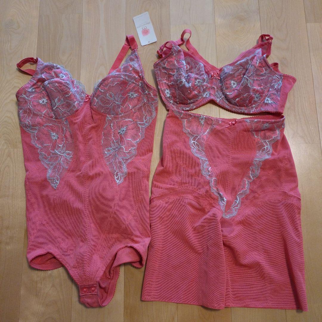 【新品】ダイアナ　 補正下着　フラワージェンヌコレクション　セット