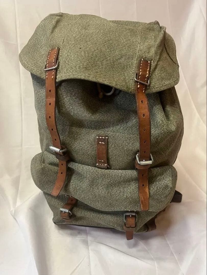 スイス軍 ヴィンテージ ごましお バックパック - メルカリ