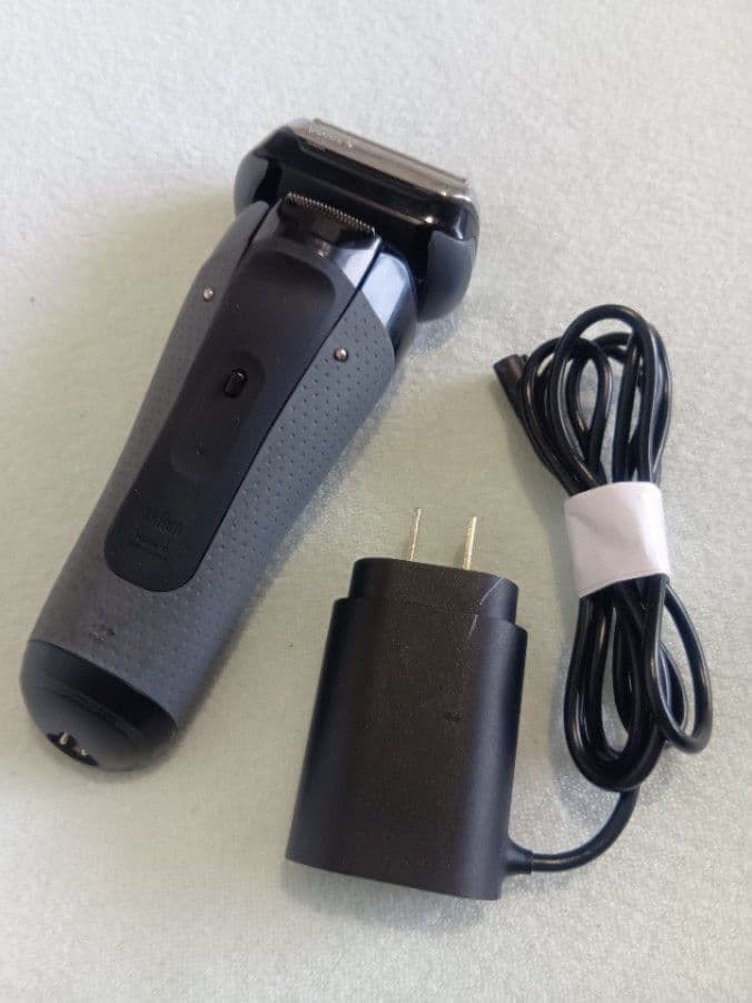 gighenro様ブラウンSeries9 9075cc 充電交流式 新品未使用！ - メルカリ