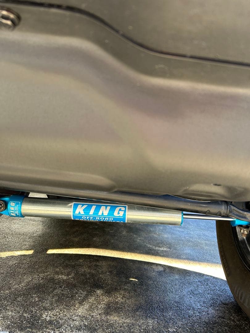 KING OFFROAD ステアリングダンパー　　ラングラー等　JL/JT用